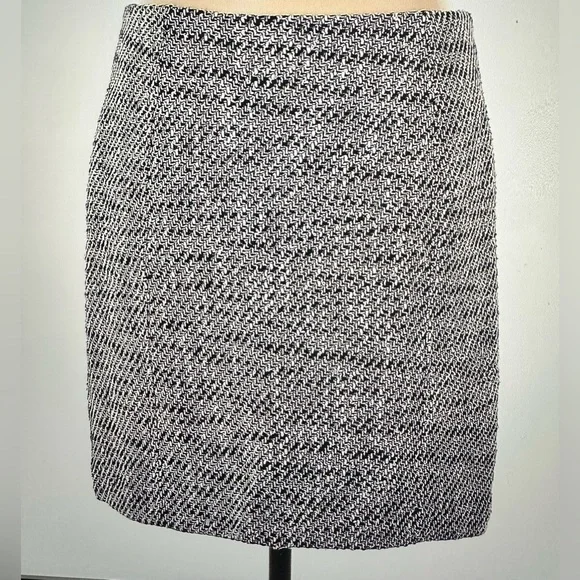 Ann Taylor Loft Tweed Skirt Size 8 NWT - Picture 2 of 8
